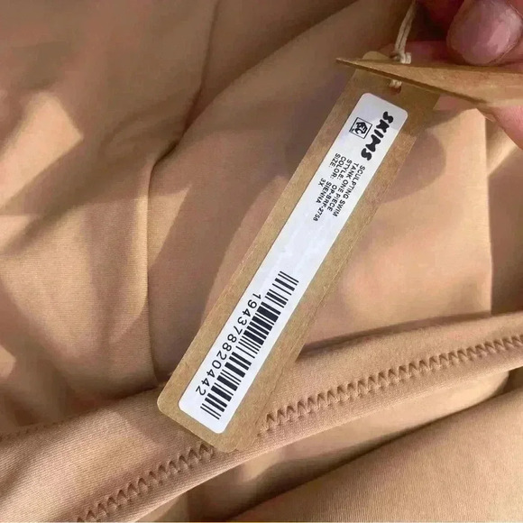 Skims Sculpting Swimsuit One Piece Sienna 3x - Picture 5 of 6